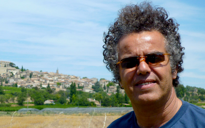 Festival international Issni N Ourgh du film amazigh à Agadir: Hommage au réalisateur Hakim Belabbes
