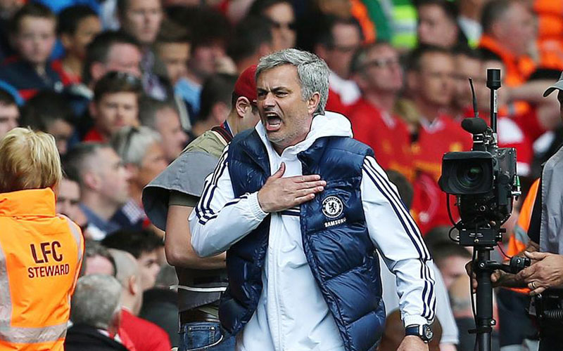 Angleterre : un match de suspension et une grosse amende pour Mourinho