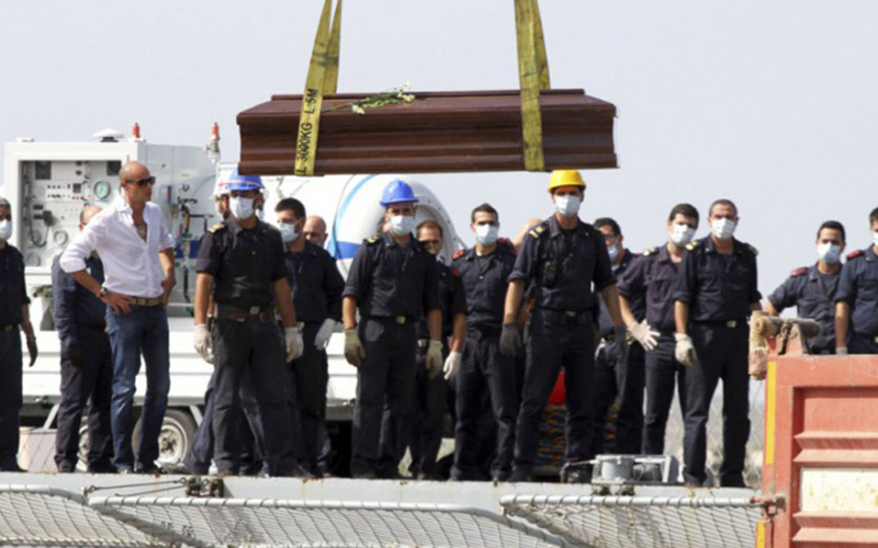Italie: 45 clandestins asphyxiés dans une embarcation