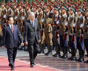 Les relations bilatérales au centre des entretiens
du Premier ministre avec son homologue vietnamien
