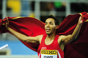 Abdelaâti Iguider sur la plus haute marche du podium