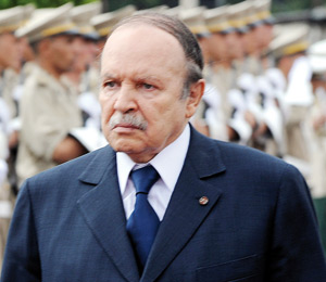 Algérie : Les réformes politiques promises par Abdelaziz Bouteflika se font attendre