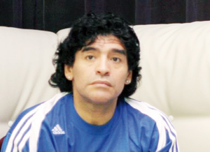 La FIFA ouvre une procédure disciplinaire contre Maradona