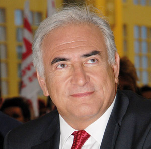 Dominique Strauss-Kahn se pose en recours miraculeux pour le PS
