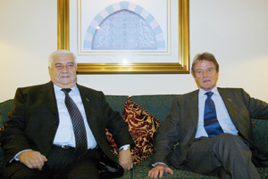 Bernard Kouchner annonce Bachar Al Assad à la table des Israéliens