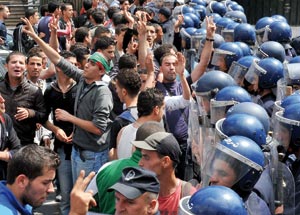 Algérie : Manifestations contre la dévalorisation des diplômes