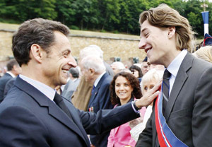 Des socialistes demandent au président de les adopter