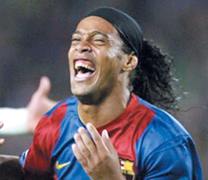 Ronaldinho critiqué sur sa vie privée