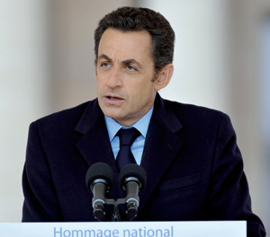 Sarkozy procède à un remaniement ministériel