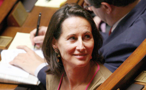 Les excuses de Ségolène Royal embarrassent Nicolas Sarkozy et le PS