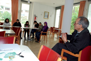 Asilah : Encourager les enfants à l’écriture poétique