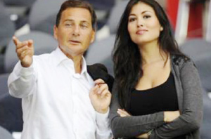 Facebook oblige Eric Besson à chambouler son mariage