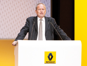 Constructeurs : Renault vise un nouveau record de ventes malgré ses déboires en Europe
