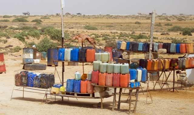Taza: Saisie de 6.700 litres d’essence de contrebande en provenance de l’Algérie
