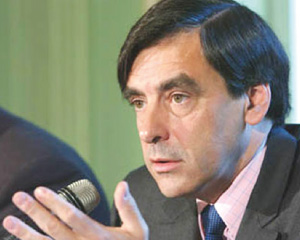 France : Fillon recadre le débat sur l’identité nationale