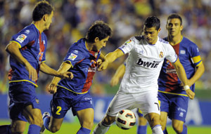 Championnat d’Espagne : le Real Madrid laisse la première
place à Valence