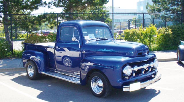 Il était une fois… La Ford 52, une beauté que n altère pas le temps