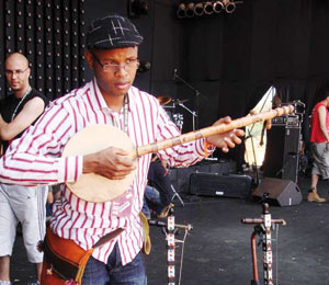 Bouhsine Foulane : «Je m’inspire de Jimmy Hendrix»