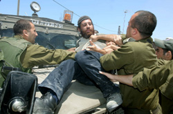 Gaza : Retrait sous haute tension