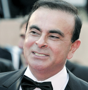 SM le Roi reçoit Carlos Ghosn, le patron de Renault