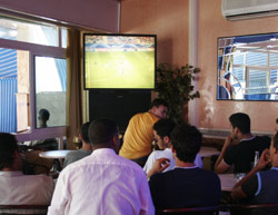 Mondial : café et spectacle pour tout le monde