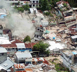 Après le tsunami, le séisme