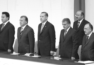 Turquie : Le nouveau Parlement turc prête serment
