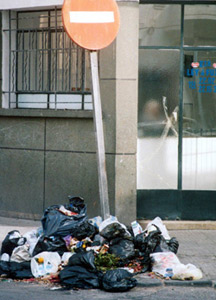 Elyazghi déclare la guerre aux sacs en plastique