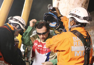 Chili : retour au foyer des 33 mineurs sauvés sous les yeux du monde