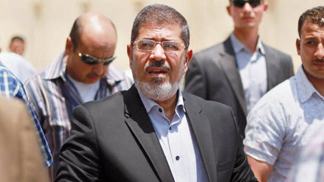 Egypte: encore 15 jours de prison pour Mohamed Morsi