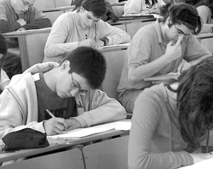 Près de 300.000 élèves se préparent à passer le Bac