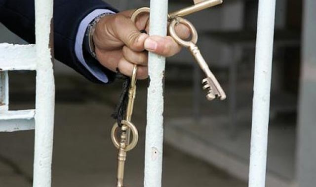 Il viole un enfant et n écope que d un an de prison !