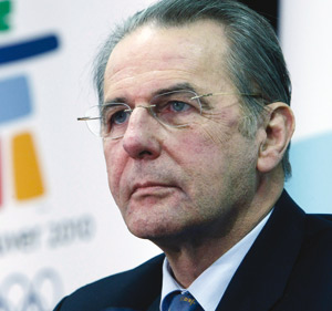 Le président du CIO, Jacques Rogge, déçu par Tiger Woods