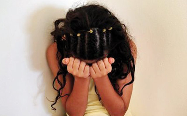 Une fille de 7 ans victime d’une vengeance