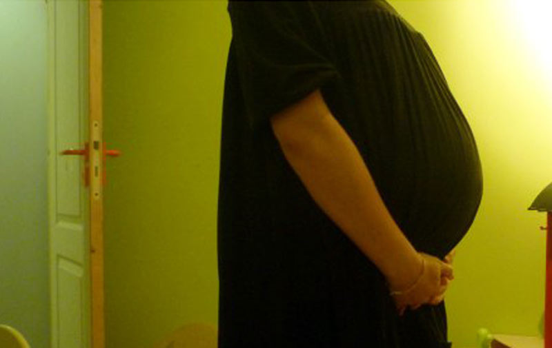 Un père de famille met enceinte sa soeur