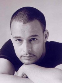 Potins : Le sous-titrage de Aziz Akhmiss