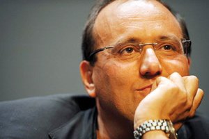 Julien Dray, le scandale socialiste qui tombe à pic