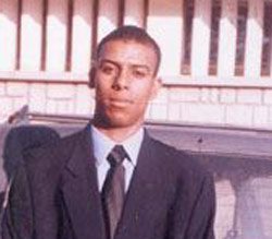 Un refoulé d’Italie poignarde un policier