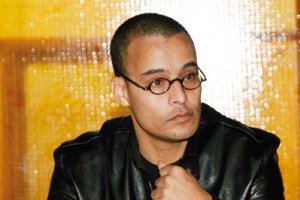 Malek Akhmiss, le féru de la scène