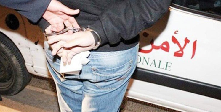 Arrestation de six individus pour trahison de confiance et détournement de biens