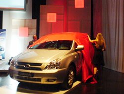 Carnival : le monospace réinventé par Kia Motors