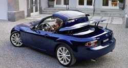 Automobile : Mazda : le roadster MX-5 durcit son toit