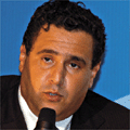 Timitar expliqué aux journalistes