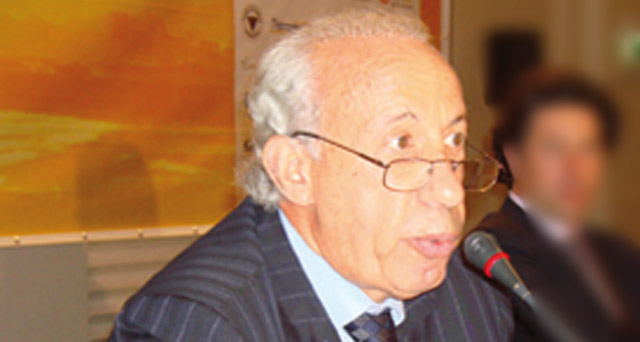 Abdelghani El Guermai : «L industrie du médicament s enfonce dans la crise»
