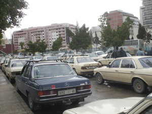 Tanger-Asilah : Pour les grands taxis, la tarification fixe n’est pas à l’ordre du jour