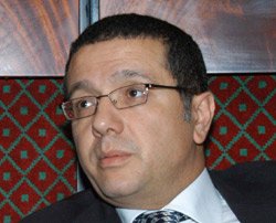 Administration : Le flou continue