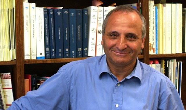 Rachid Yazami, le marocain à l origine de la batterie lithium rechargeable primé à Washington DC