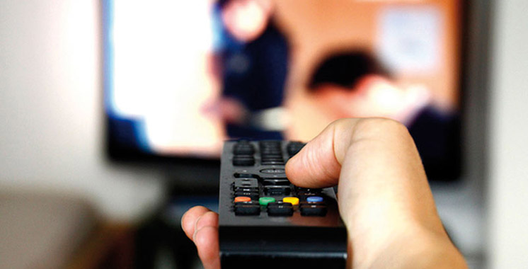 Ce que nous vendent les médias: Séries télévisées, langues de diffusion, origine des œuvres…