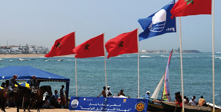 La plage de Bouznika se met au diapason de la COP22: Elle a hissé son Pavillon Bleu grâce aux efforts de l’ONEE