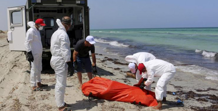 Libye: 87 dépouilles de migrants retrouvées sur une plage